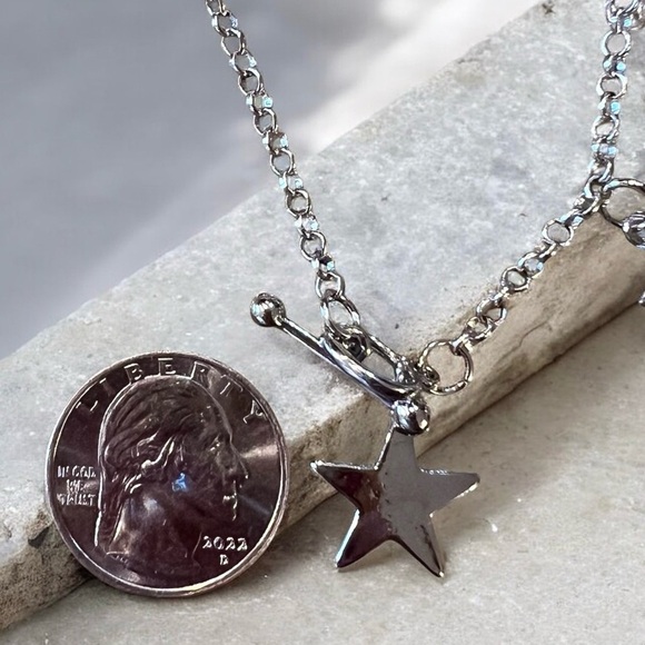 Chic Silver toned Star Necklace with cubic zirconia star toggle closure 16” - Picture 17 of 17